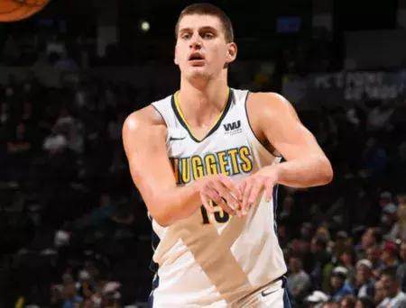 这场比赛的 这场比赛的