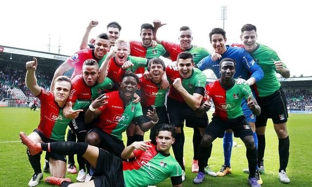 现出了不同 现出了不同